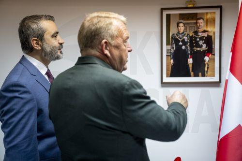 H Δανία ανοίγει ξανά την Πρεσβεία της στη Συρία