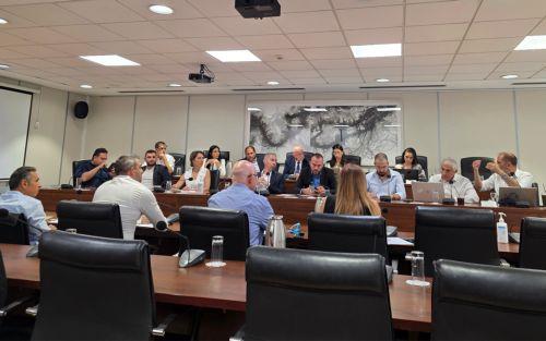 Επ. Παιδείας: Σε εκκρεμότητα η μη καταβολή ανεργιακού σε εργαζομένους υποστηρικτικών προγραμμάτων