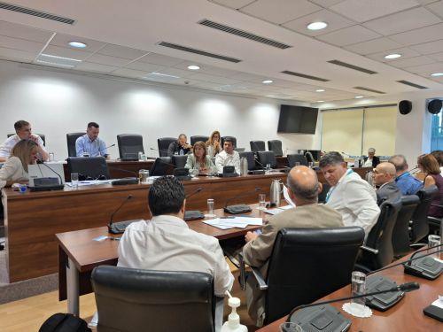 Ζητά εξηγήσεις για τη ρύπανση της θάλασσας της Λεμεσού η Επ. Περιβάλλοντος