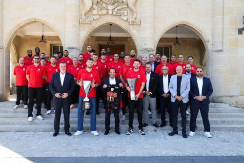 Cumhurbaşkanı, Olympiakos Piraeus basketbol takımını kabul etti