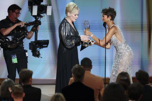 Πρώτη κοινή εμφάνιση στα Βραβεία Emmy από Τομ Χόλαντ-Ζεντάγια