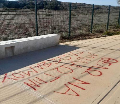 Ο Δήμος Πάφου καταδικάζει βανδαλισμούς στον πεζόδρομο πίσω από τον φάρο