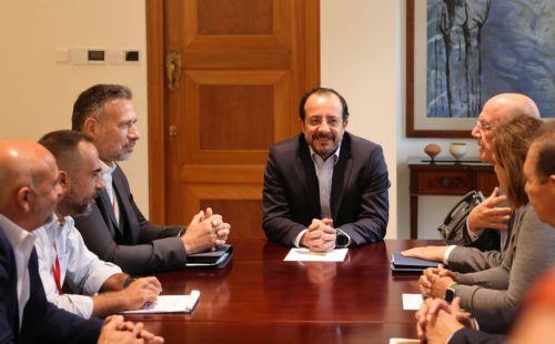 ΥΠΟΙΚ: Βελτιωμένη πρόταση για τους ωρομίσθιους σε σύσκεψη ΠτΔ με συντεχνίες
