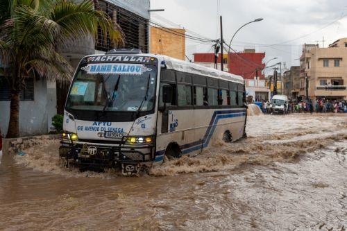 Νεκροί και καταστροφές εξαιτίας πλημμυρών στη Σενεγάλη