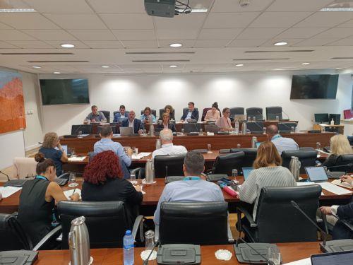Ανάγκη νομικού πλαισίου για χρήση νευροτεχνολογίας βλέπουν Βουλευτές