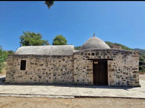 Παναγία η Γαλόκτιστη: Ένα μνημείο αιώνων που κρατά ζωντανή την ιστορία και την παράδοση της Τηλλυρίας