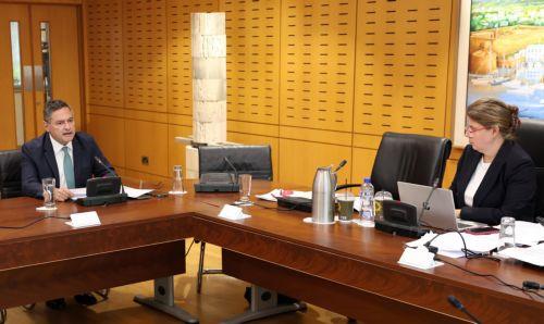 Θετικές οι επιδόσεις της κυπριακής οικονομίας διεμήνυσε από τη Βουλή ο Διοικητής της ΚΤΚ