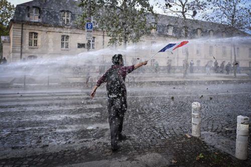 Eκκληση Mακρόν για ηρεμία ενόψει των διαδηλώσεων του Σαββάτου