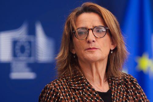 Δεν επιβάλλει πρόστιμο η Κομισιόν στη Sanofi μετά τις δεσμεύσεις για ανταγωνιστικό εμβόλιο
