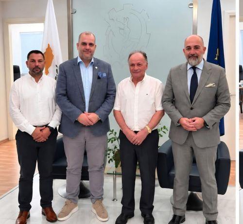 Πάφος και Χανιά ενισχύουν τους επιχειρηματικούς δεσμούς