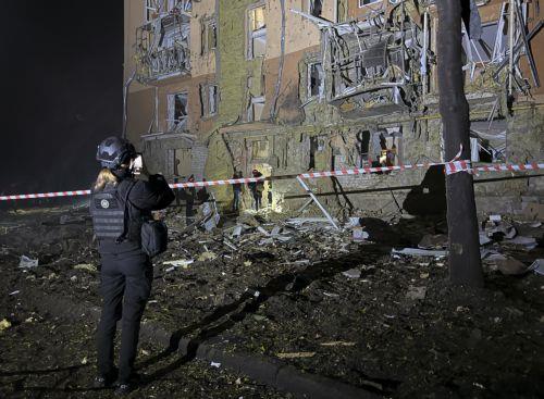 Ρωσική επίθεση κατά τουλάχιστον 10 ενεργειακών στόχων στην Ουκρανία, κυλιόμενες διακοπές ρεύματος