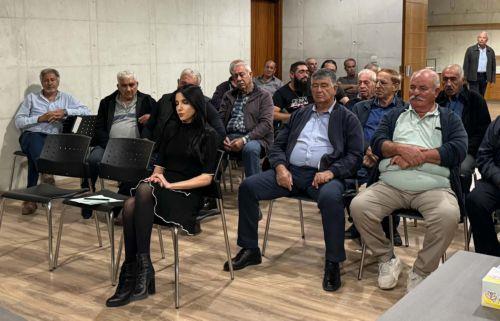 Στους δρόμους οι αμπελουργοί της Πάφου ζητούν αποζημιώσεις για τον περονόσπορο