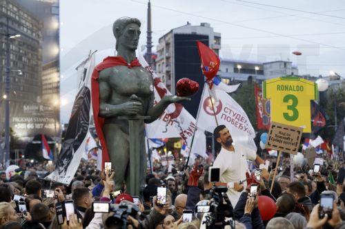 Στις κάλπες η Σερβία την Κυριακή με φόντο την απόλυτη πόλωση και τον φόβο ταραχών