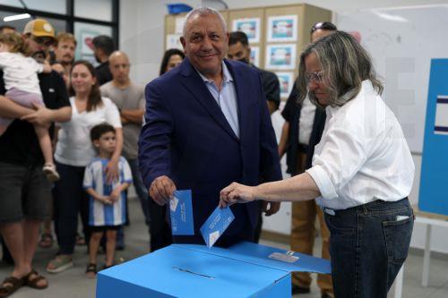 Προβάδισμα για το μπλοκ Άιζενκοτ στα exit polls του Ισραήλ, χωρίς αυτοδυναμία