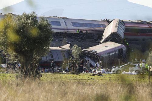 Τουλάχιστον δέκα νεκροί από σύγκρουση τρένων στην Ισπανία, συγκλονισμένος ο Σάντσεθ