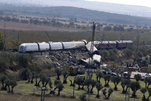 Η Ισπανία πενθεί είπε ο Σάντσεθ, στους 68 οι νεκροί από τη τραγωδία στο Τολέδο