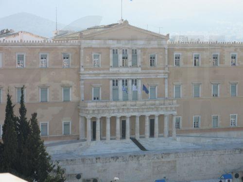 Ο πολιτικός κόσμος της Ελλάδας αποχαιρετά τον Γιώργο Βασιλείου