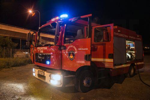 Εγκλωβίστηκε οδηγός από πτώση δέντρου στη Λευκωσία, συνολικά 70 κλήσεις για βοήθεια