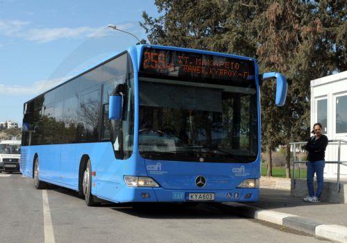 Συγκεκριμένα μέτρα ζητούν ΠΕΟ- ΣΕΚ μετά από νέα επίθεση κατά οδηγού λεωφορείου