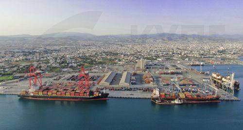 Απέρριψαν πρόταση οι εκτελωνιστές και συνεχίζουν την επ’ αόριστον απεργία