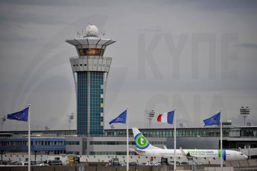 Αεροπορικές εταιρείες ακυρώνουν πτήσεις από Γαλλία φοβούμενες έλλειψη κηροζίνης