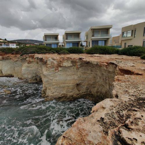 Τραυματισμός 56χρονης  που έπεσε στις θαλασσινές σπηλιές στην προσπάθεια της να βγάλει φωτογραφίες