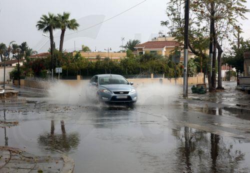 Yellow warning for isolated heavy thunderstorms on Sunday