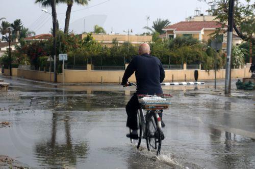 Κίτρινη προειδοποίηση για ισχυρούς και σφοδρούς ανέμους την Παρασκευή