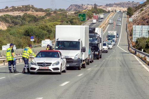 Δέκα συλλήψεις το βράδυ Σαββάτου στο πλαίσιο αστυνομικών επιχειρήσεων