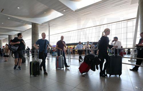 Ακύρωση πτήσεων σε ΗΠΑ, απειλές Τραμπ κατά ελεγκτών εναέριας κυκλοφορίας