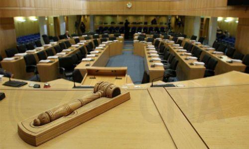 Η Βουλή τήρησε μονόλεπτη σιγή στη μνήμη των θυμάτων της ποντιακής γενοκτονίας