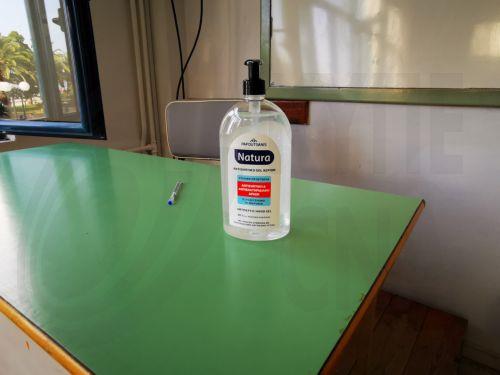 Ανεξαρτήτως γαντιών χρειάζεται αυστηρή τήρηση κανόνων υγιεινής χεριών, λέει το Υπ. Υγείας