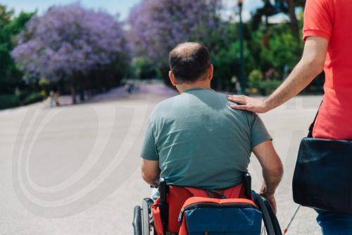 Στόχος ως κοινωνία είναι η άρση όλων των εμποδίων που αντιμετωπίζουν τα άτομα με αναπηρίες, λέει η Λοττίδη