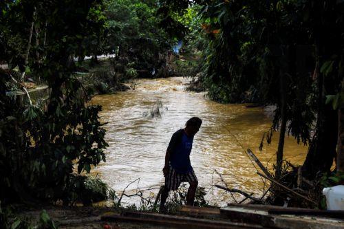 Δεκάδες νεκροί και αγνοούμενοι από καταρρακτώδεις βροχές στο Τέξας