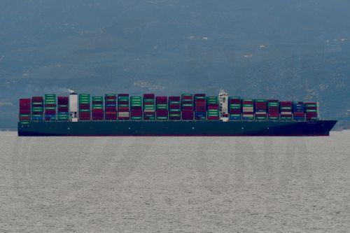 Rise in imports and widening trade deficit in Q1 2026