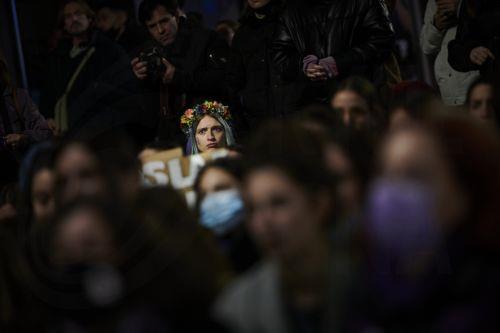 Φορείς και πολιτικοί τιμούν την Παγκόσμια Ημέρα της Γυναίκας