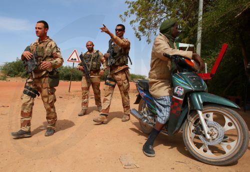 Στο Μαλί, πέντε αστυνομικοί νεκροί σε νοτιοδυτικό τομέα, μάχες στον βορρά