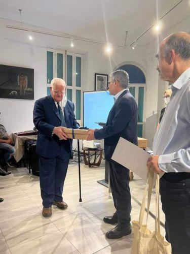 Στον  κορυφαίο λεξικογράφο της κυπριακής διαλέκτου, Κ. Γιαγκουλλή, το βραβείο συνολικής προσφοράς Βασίλη Μιχαηλίδη του Ομίλου Λογοτεχνίας και Κριτικής, απονεμήθηκαν τα βραβεία του ΟΛΚ
