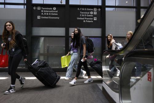 Cyprus repatriates 512 nationals the last 24 hours, efforts continue FM says