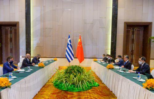Το Κυπριακό, μεταξύ, άλλων, συζήτησαν Δένδιας - ΥΠΕΞ Κίνας στο περιθώριο της Συνόδου ASEAN