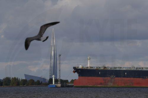 Πολιτική συμφωνία για 8ο πακέτο κυρώσεων με όριο στην τιμή ρωσικού πετρελαίου προς τρίτες χώρες με ευρωπαϊκά πλοία