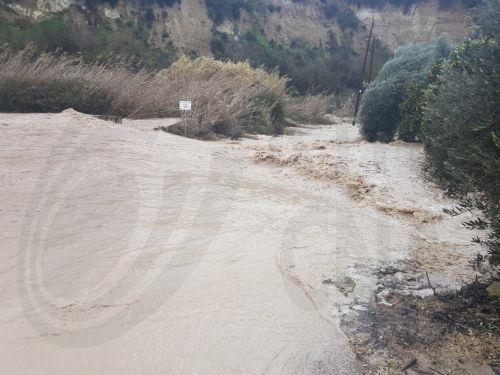 Εργασίες ΤΑΥ και διοχέτευση νερού στην κοίτη του ποταμού Γαρύλλη