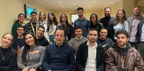 Τη συμμετοχή των νέων στην εκλογική διαδικασία ζήτησε ο Ν.Χριστοδουλίδης σε συνάντηση με Κύπριους στο Λονδίνο