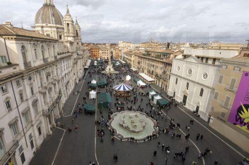 Befana market in pazza Navona in Rome