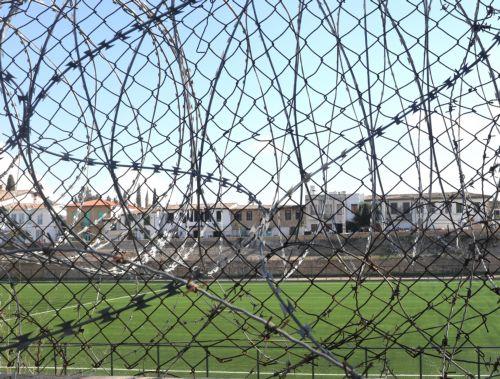 Δικαίωση η απελευθέρωση παράνομα συλληφθέντων στα κατεχόμενα, λέει η ΚΟΕ