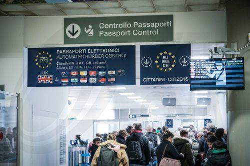 Κομισιόν: Δεν ευθύνεται το Σύστημα Εισόδου-Εξόδου για καθυστερήσεις στα αεροδρόμια, ευθύνη των ΚΜ η εφαρμογή