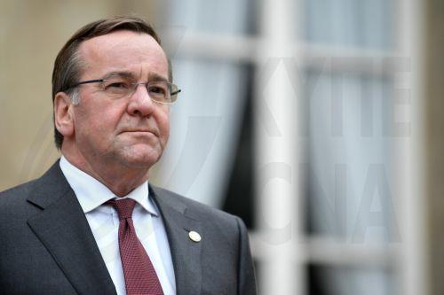 Τα 100 δισ. ευρώ δεν είναι αρκετά για το ταμείο άμυνας, λέει ο Γερμανός Yπουργός Άμυνας