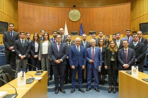 Diplomatic service candidates of the Greek Foreign Ministry visited the House of Representatives