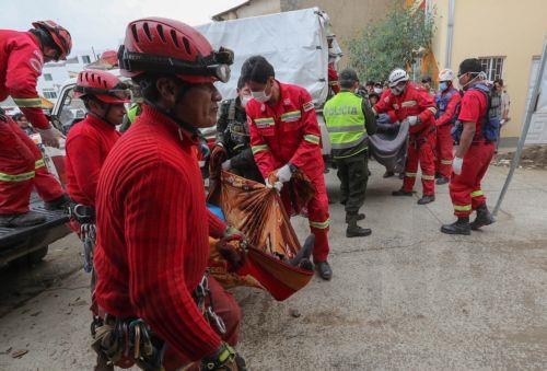 Τουλάχιστον 13 νεκροί από τη σύγκρουση λεωφορείου με φορτηγό στη Βολιβία