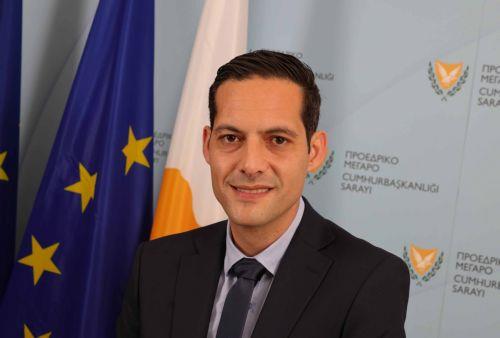 Η ΚΔ οφείλει να ενδυναμώνει την αποτρεπτική της ισχύ, λέει ο Κυβερνητικός Εκπρόσωπος